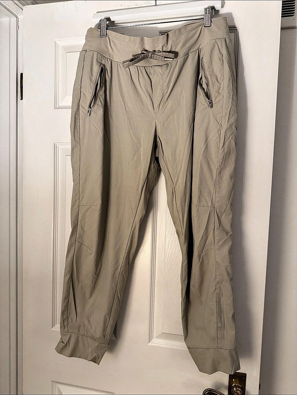 Athleta Mid-Rise Cargo Pant Gray Track Pants
